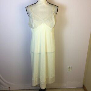 Vtg Vanity Fair Slip Nightgown Sz L Womans Ivory Nylon Floral Lace Overlay Sheer